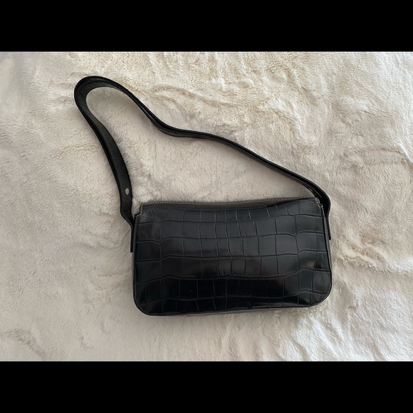 Dooney & Bourke Versatile Black Bag - Picture 2 of 8